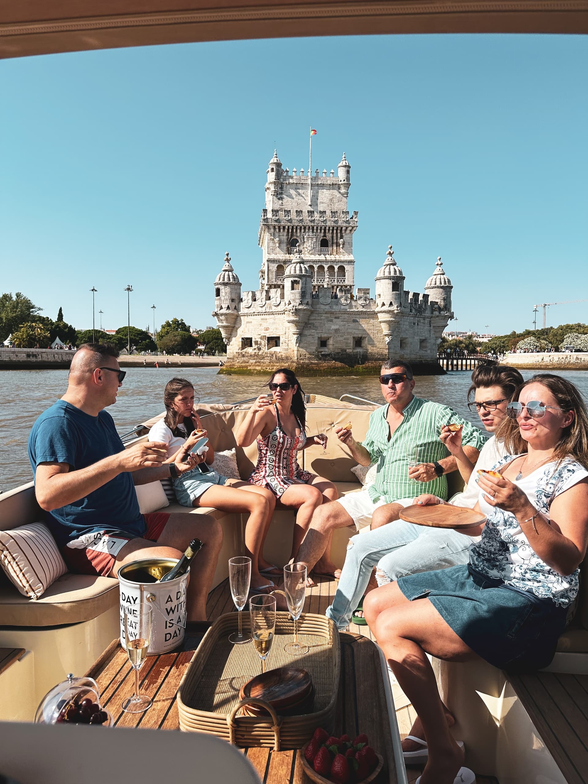 Lisbon Coffee Cruise – Luxury Boat, Pastel de Nata & Dolphins - Photo 2