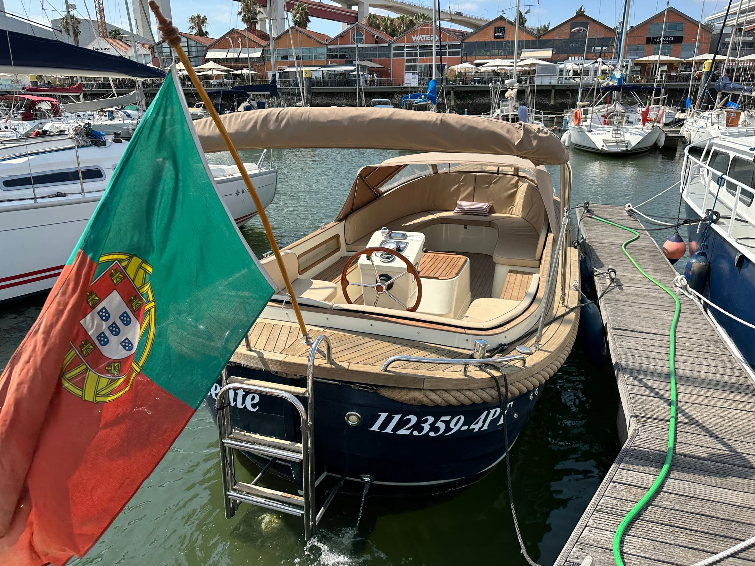 Lisbon Comfortable Cruise – Pastel de Nata, Open Bar & Dolphins - Photo 3