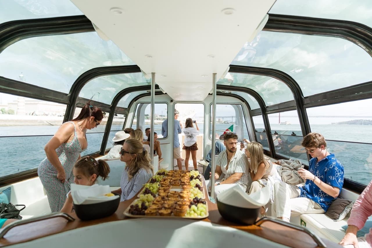 Morning Exclusive Cruise – Coffee, Pastel de Nata, Snacks, Drinks - Photo 1