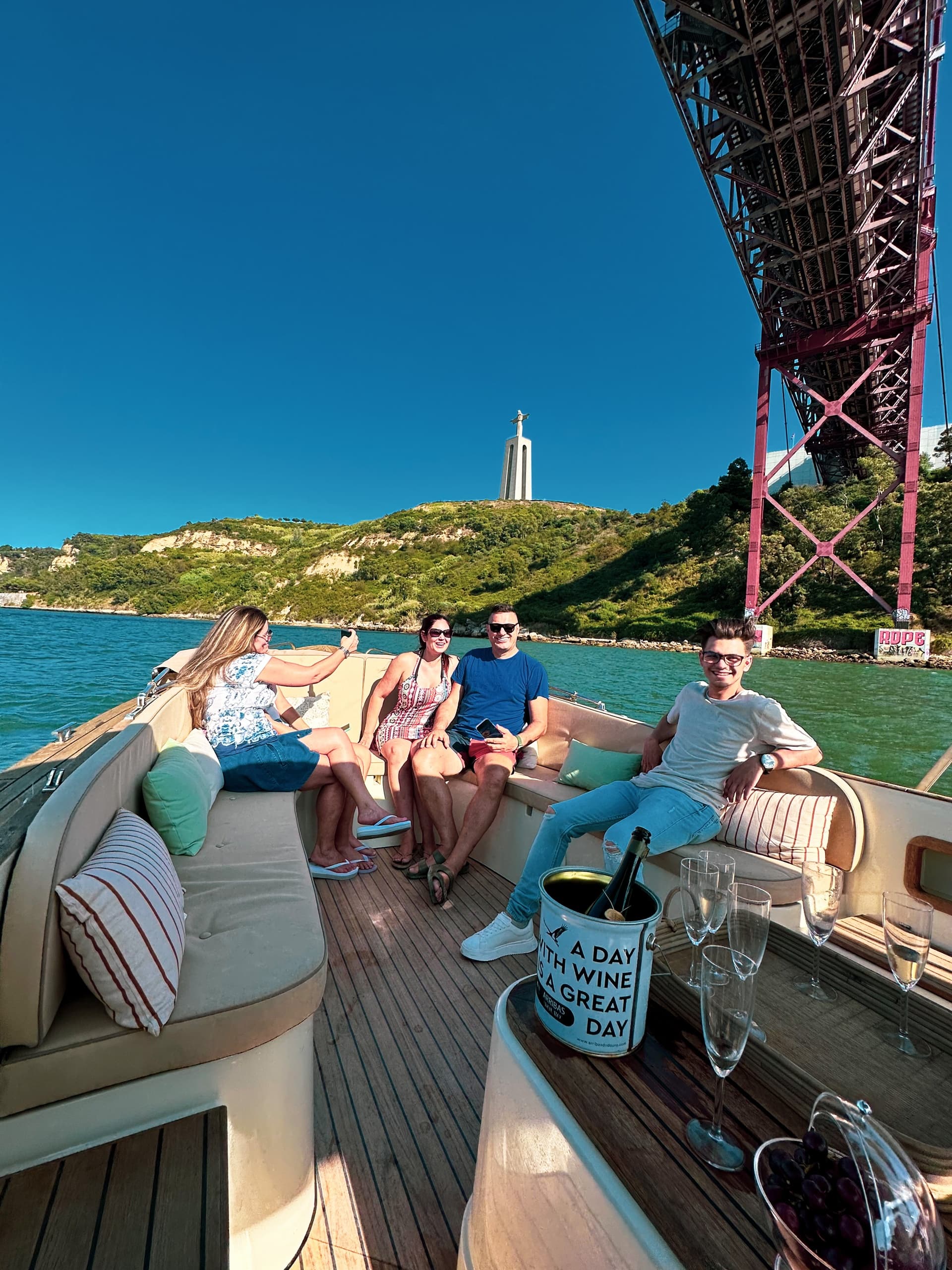 Lisbon Sunset Cruise – Pizza, Pastel de Nata & Open Bar - Photo 10