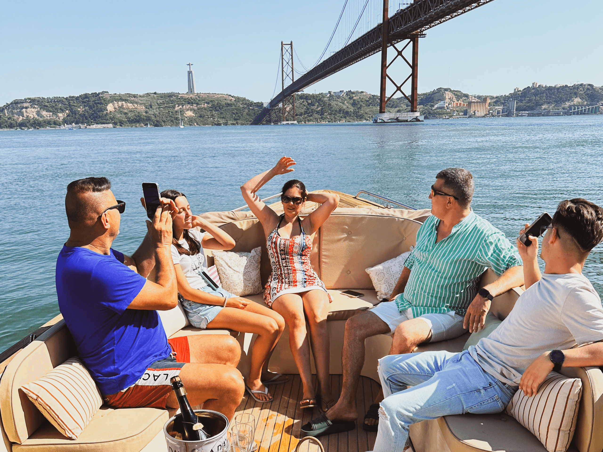 Lisbon Coffee Cruise – Luxury Boat, Pastel de Nata & Dolphins - Photo 1