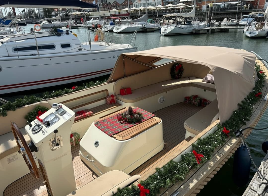 Christmas Sunset Comfortable Cruise – Buffet & Open Bar - Photo 5