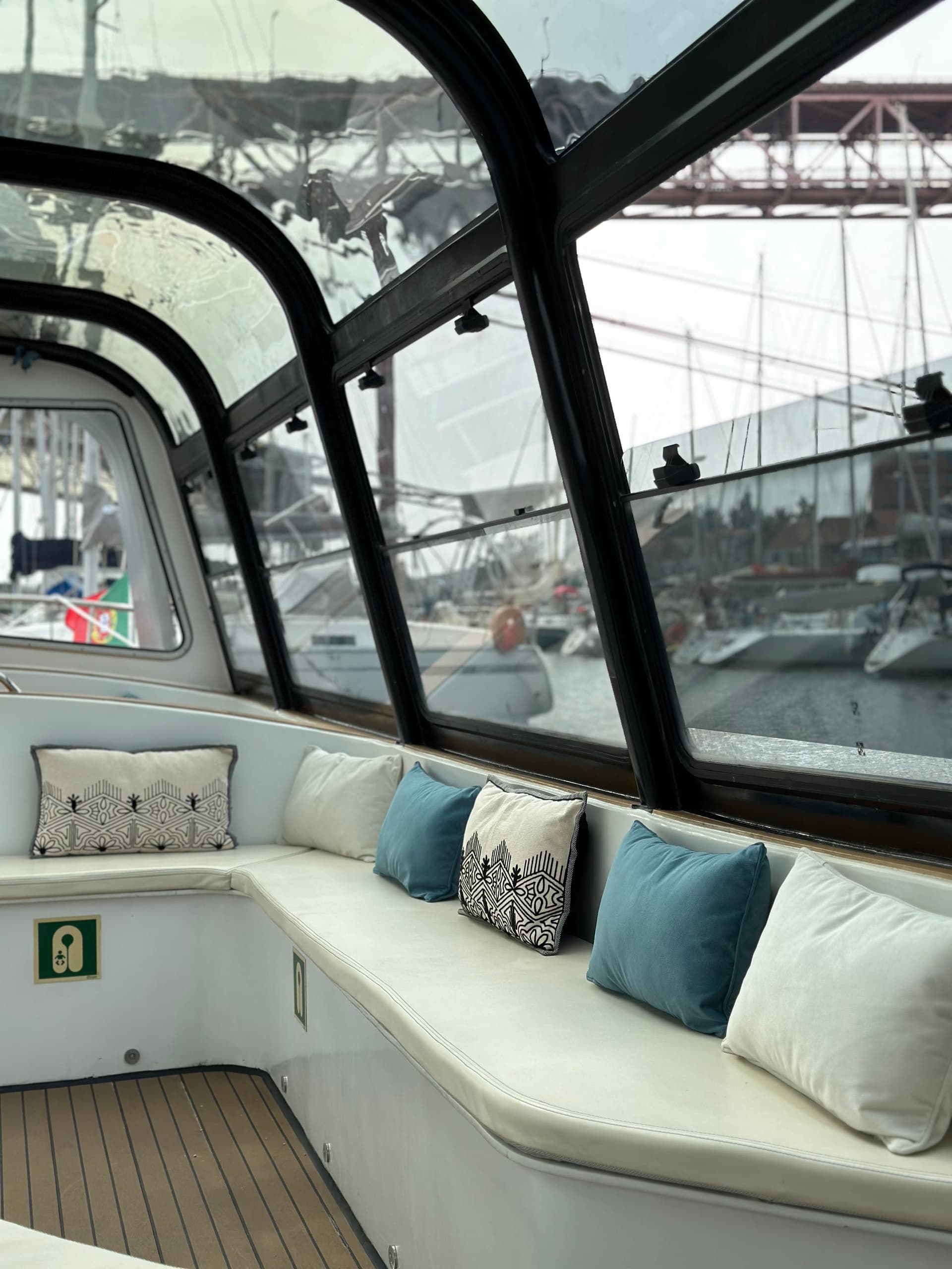 🎆 New Year’s Eve Luxury Boat – DJ, Buffet & Open Bar - Photo 30