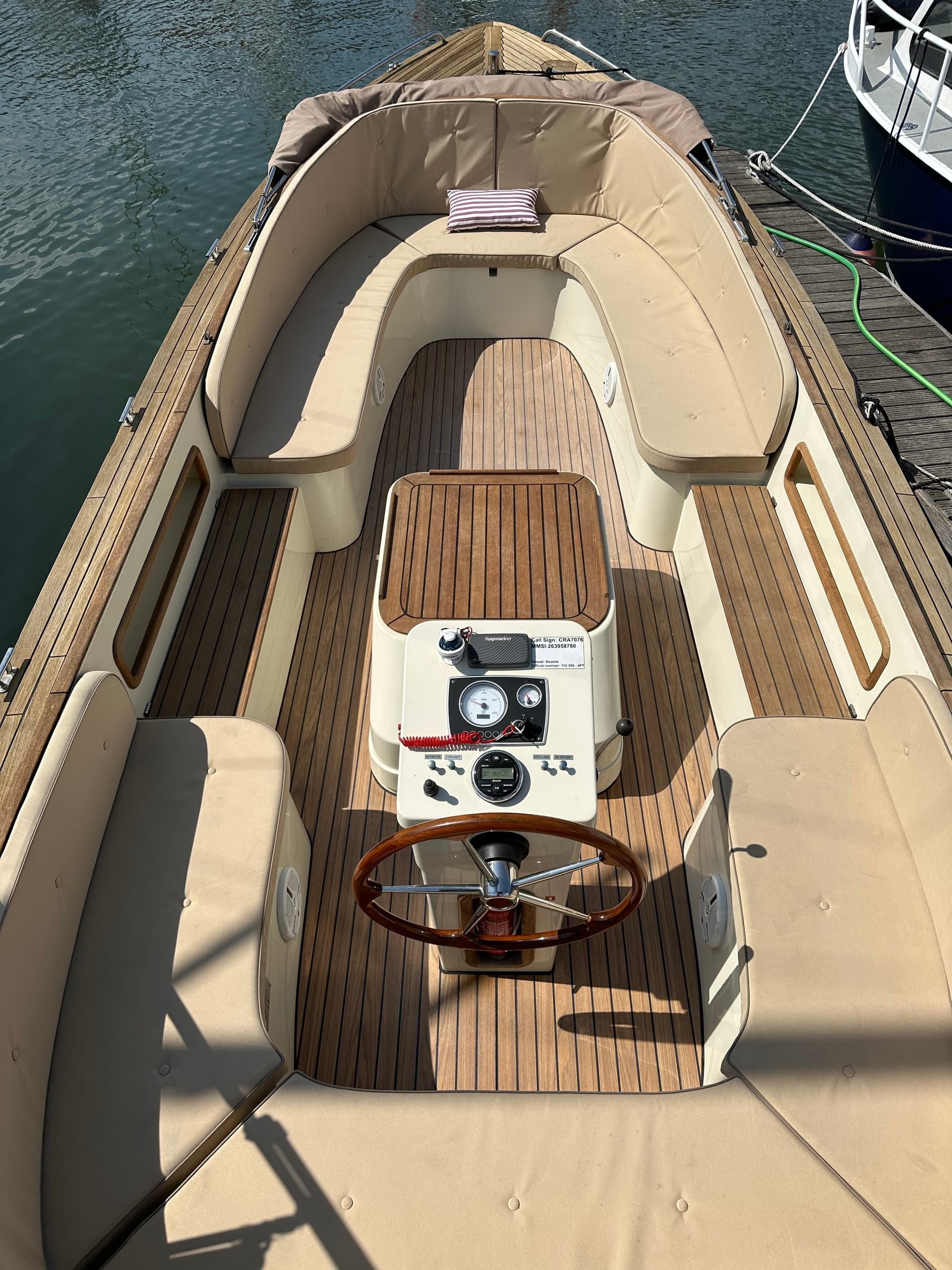 Lisbon Coffee Cruise – Luxury Boat, Pastel de Nata & Dolphins - Photo 9