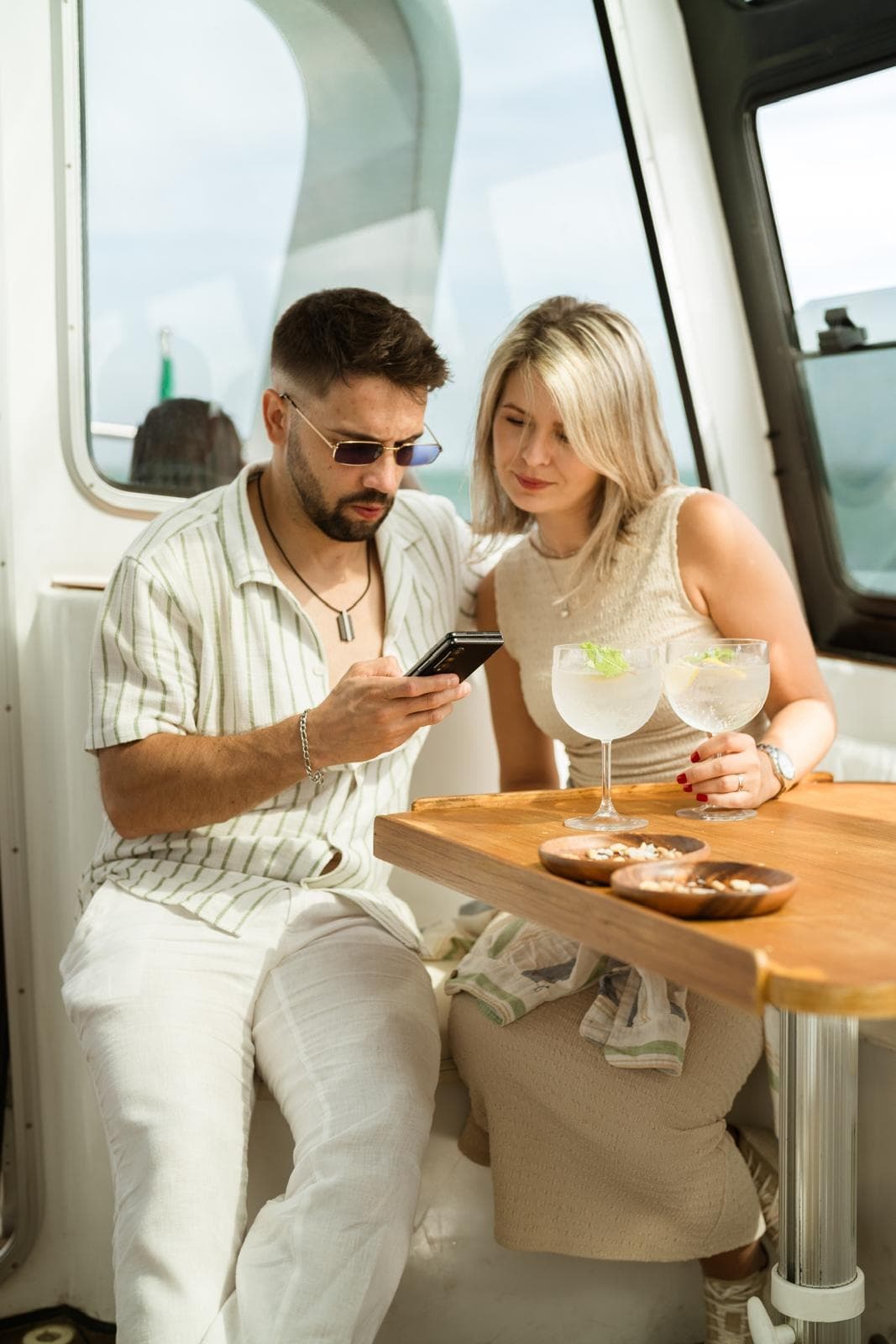 Lisbon Sunset DJ Party – Luxury Boat, Pizza & Open Bar - Photo 21